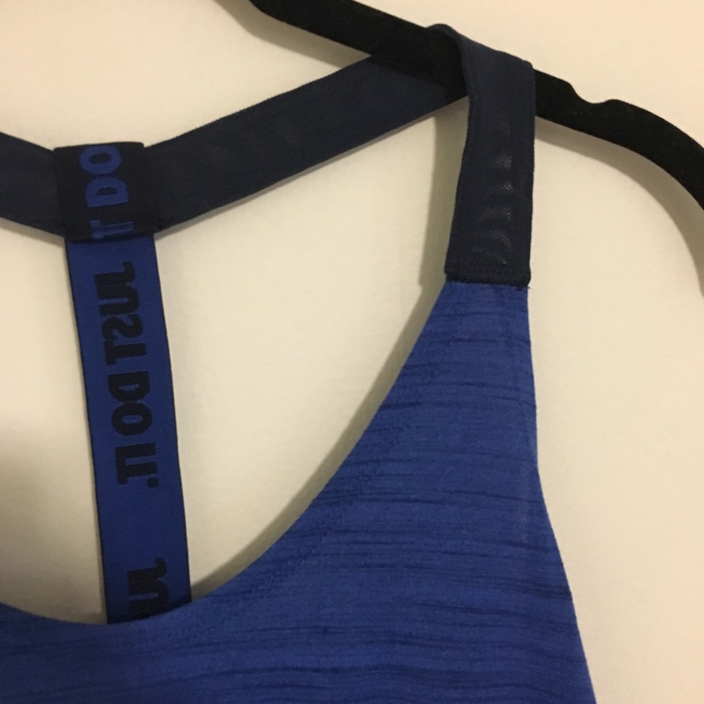 Nike Tank - Picture 2 of 4